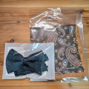 DRESS the LIFE 나비 넥타이와 손수건 세트