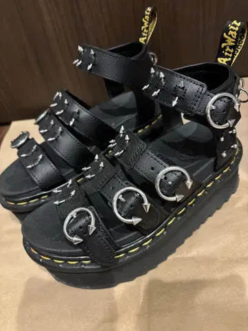 Dr.Martens BLAIRE QUAD 하드웨어 3 스트랩