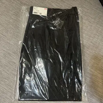 유니클로 턱 와이드 팬츠 M 블랙