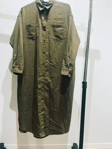 잉그 올리브 그린 긴팔 셔츠 원피스