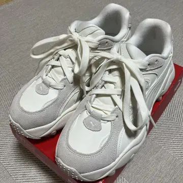 PUMA 파르사 라이트 스니커즈 24.0cm
