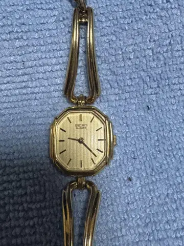 SEIKO 골드 아날로그 손목시계