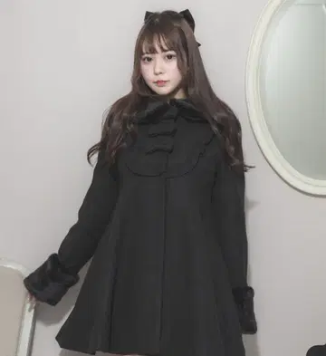 pium 코트 완판템