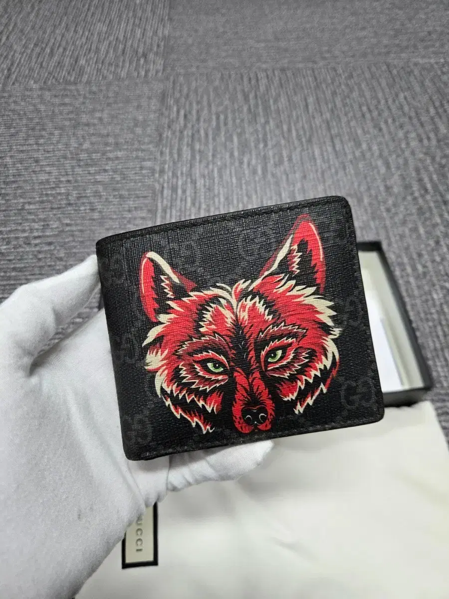 GUCCI 구찌 [Special Price][Genuine] Gucci Red Wolf Bifold Wallet