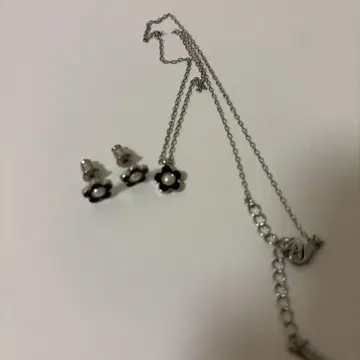 MARY QUANT 귀걸이 목걸이 세트