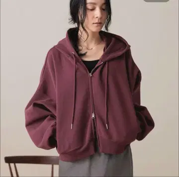 [ 미사용 새상품, 택 포함 ] 로리즈팜 ZIP 숏 후디 이번 시즌 신상
