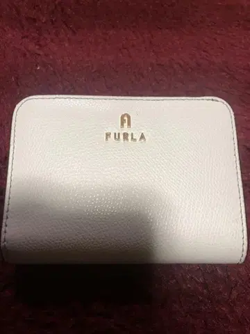 FURLA 이단 접이식 지갑 스카이블루