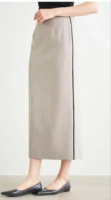 가격 인하 불가 루니 라인 악센트 타이트 스커트