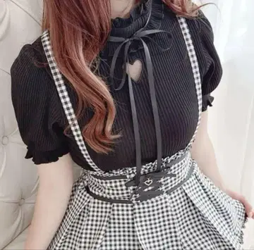 MA*RS 하트 컷아웃 골지 상의 블랙