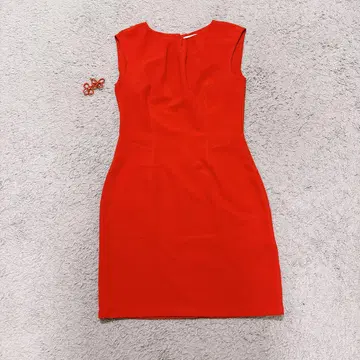 H&M 빨간색 무릎 기장 원피스 파티 추천