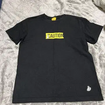 FR2 CAUTION 티셔츠 블랙