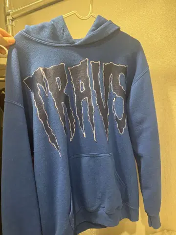 TRAVS 후드티
