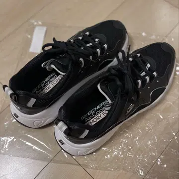 스케쳐스 스니커즈