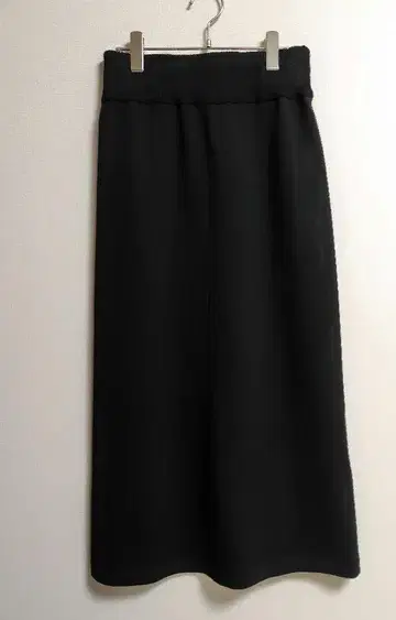 비어즐리 BEARDSLEY 종이상자 스커트 블랙