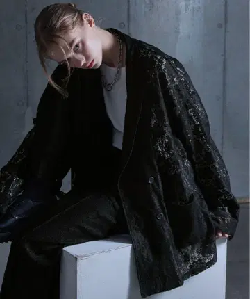 [ SERACE ] 플라워 레이스 루즈 더블 테일러드 자켓