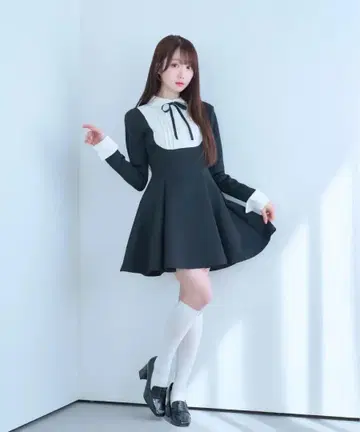 로제 뮤즈 미니 원피스