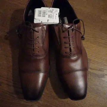 미사용품 tewmcy luxe 브라운 스트레이트 팁 24.5