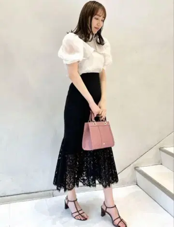 SNIDEL 스나이델 레이스 스커트 블랙