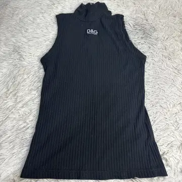 D&G 블랙 슬리브리스 상의