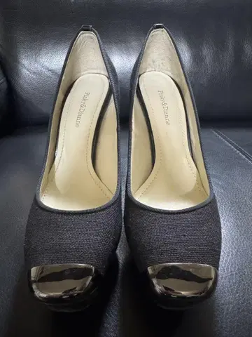 [ 가격 인하 ] 핑키앤다이안 블랙 하이힐