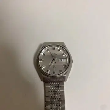 SEIKO 손목시계 실버 QR 쿼츠 데이데이트