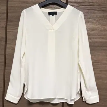 UNTITLED V넥 쉬폰 블라우스 빅 사이즈