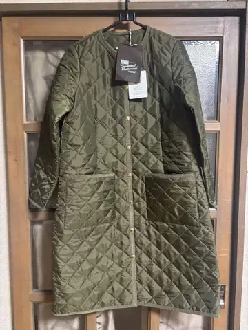 새상품 Traditional Weatherwear 퀼팅 코트