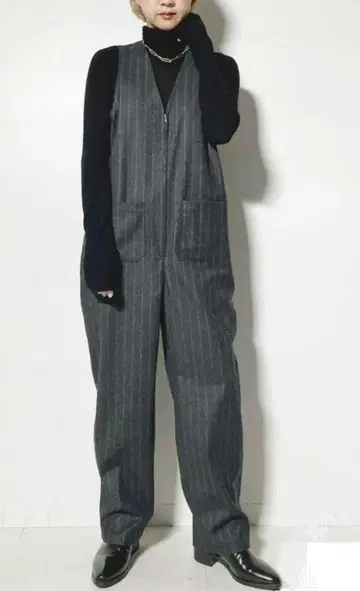 이에나 라 부르클 플라넬 V넥 점프수트 36