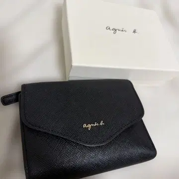 agnes b. 블랙 3단 폴더형 지갑 박스 포함