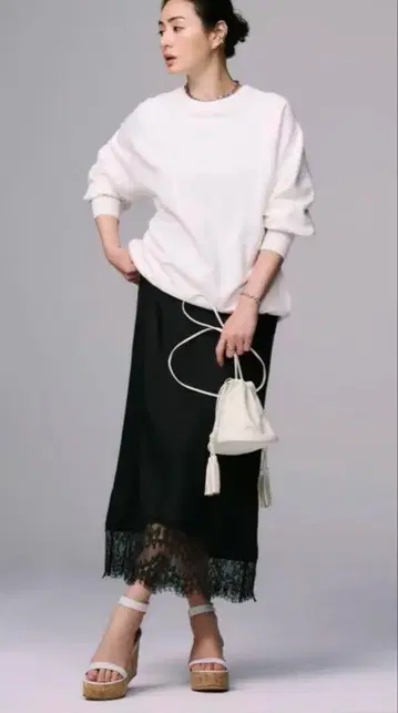 loin. 이가와 하루카 실크 레이스 스커트