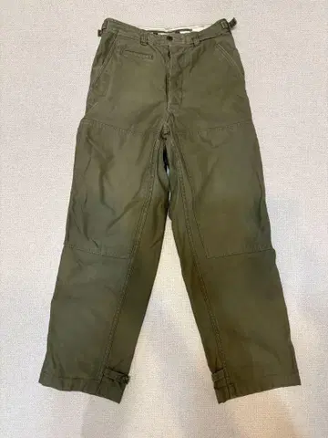 치노 팬츠 카키 M 사이즈 정도