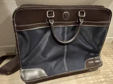 비즈니스 백 네이비와 브라운 다케오 키쿠치