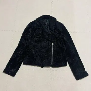 [ 현행 모델 ] 띠어리 퍼 라이더 자켓 블랙 M 사이즈