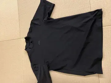 TRAVIS MATHEW 네이비 반팔 셔츠