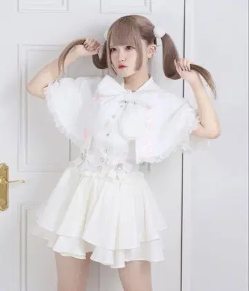 Palelfy 케이프 보타이 블라우스