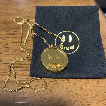 드류 하우스 목걸이