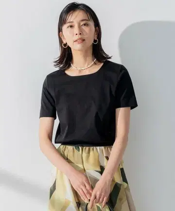 23구 [세탁 가능] 더블 스무스 스퀘어넥 티셔츠 블랙