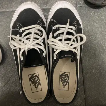 VANS 블랙 스니커즈