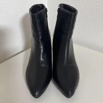 GRL 블랙 앵클부츠 사이즈 24.5cm 힐 약 8cm