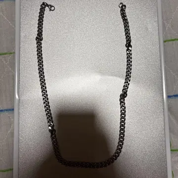 실버 체인 목걸이