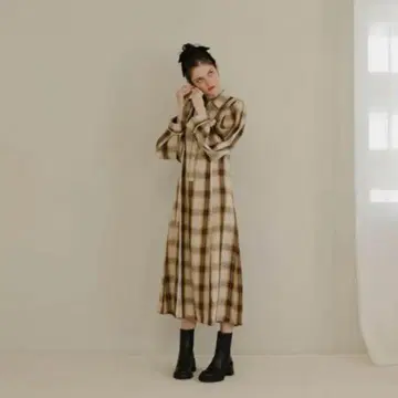 PINUE 체크 원피스 아이보리