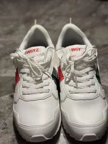 W6YZ 화이트 스니커즈