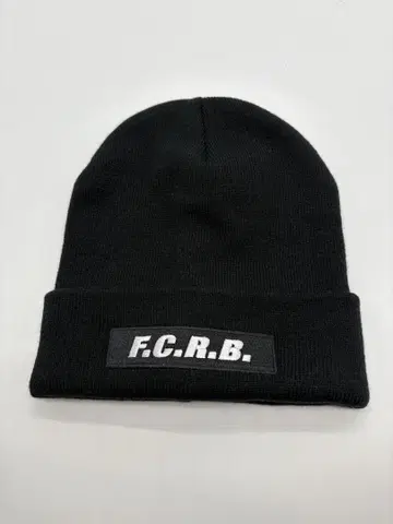 FCRB EMBROIDERY LOGO 비니 새상품급 니트 캡