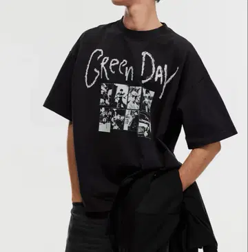 [ 새상품급 ] H&M 그린 데이 오버 사이즈 핏 T셔츠 사이즈 M