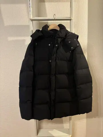 [ PYRENEX ] 다운