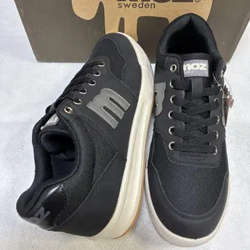 가격 인하 MOZ 레이스업 경량 스니커즈