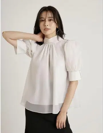 [새상품급] SNIDEL Sustainable 오간 시스루 블라우스