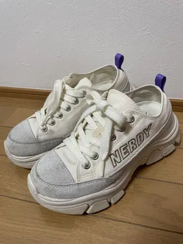 널디 스니커즈 NERDY ZELIG CANVAS LOW
