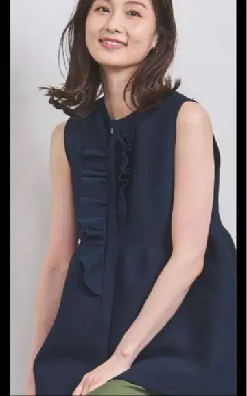 미사용 새상품 P 불규칙 프릴 베스트 UNITED ARROWS