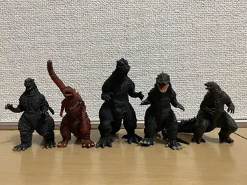고질라 피규어 세트